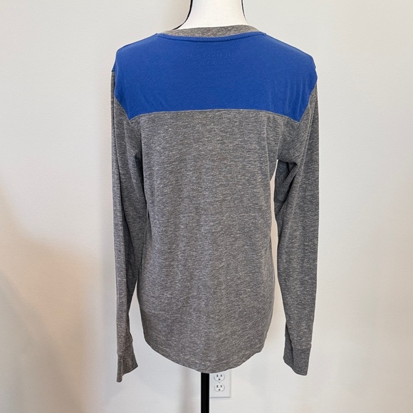 Colosseum Athletics Florida Gators Gray and Blue Long Sleeve Shirt Size Small - Picture 7 of 8